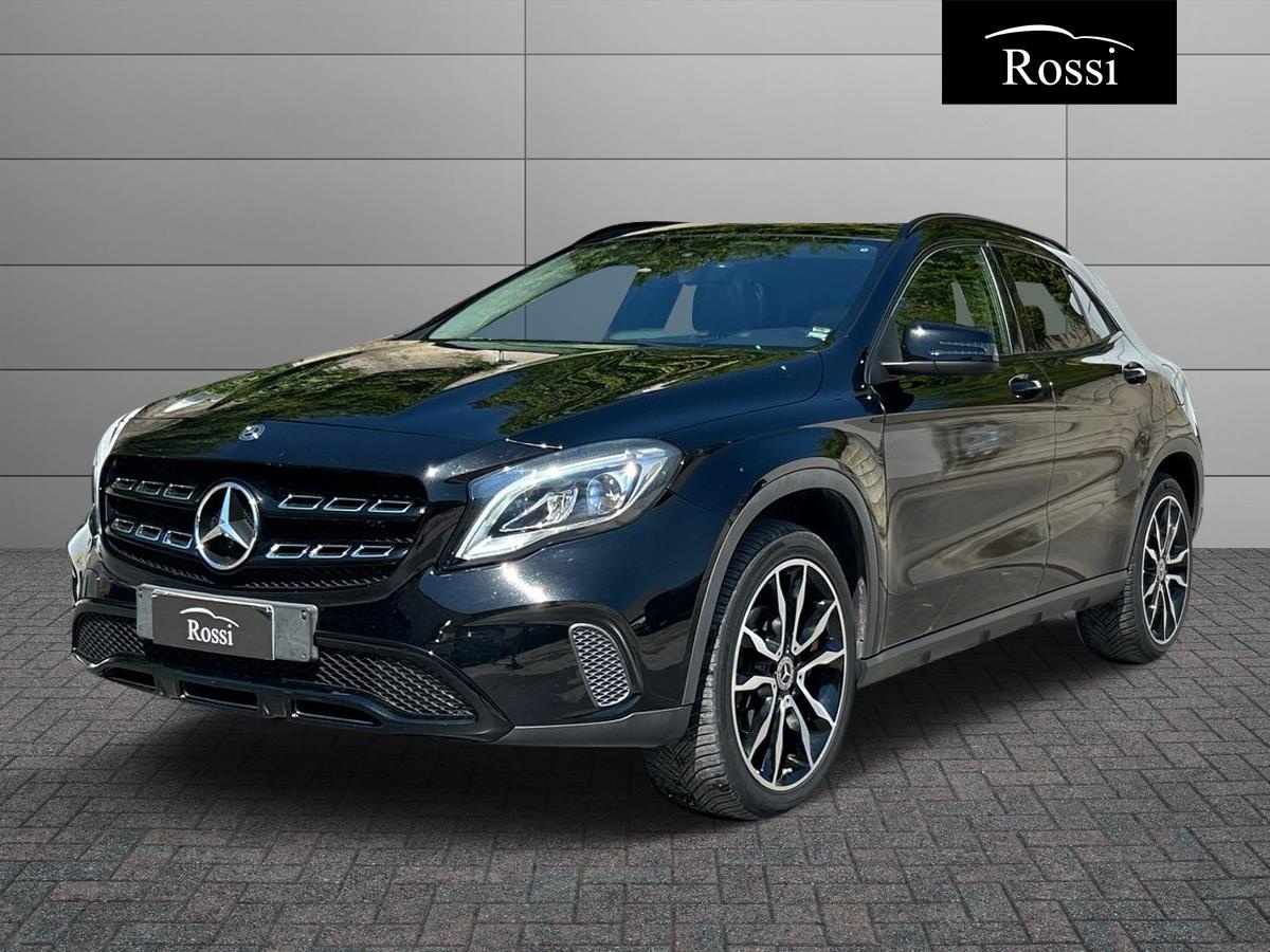GLA-X156 2017 – GLA 220 d Sport 4matic auto