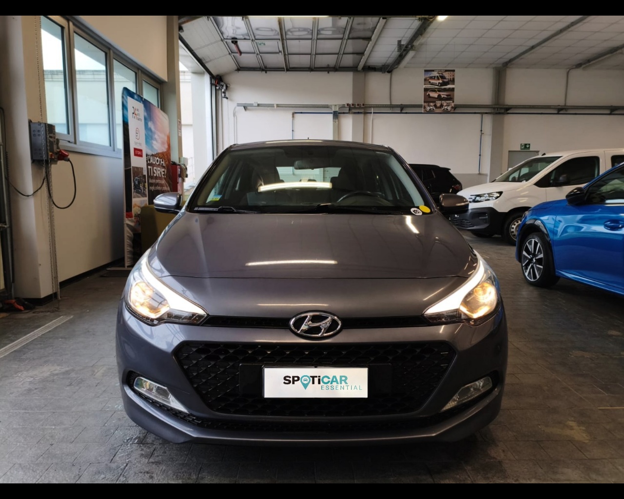 Foto HYUNDAI i20 5p 1.2 Comfort econext 84cv