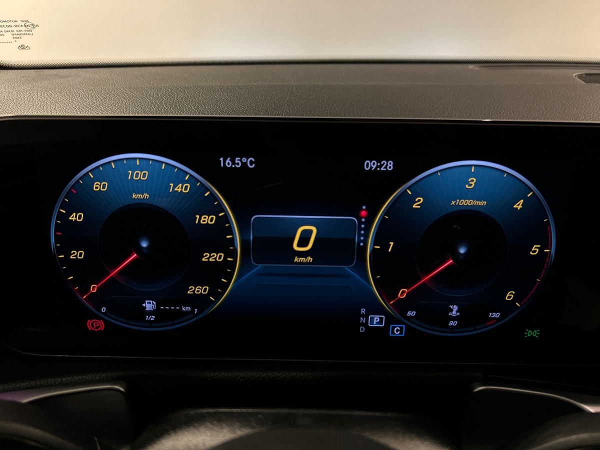 Mercedes GLB GLB 200 D Sport 8G-DCT - 13