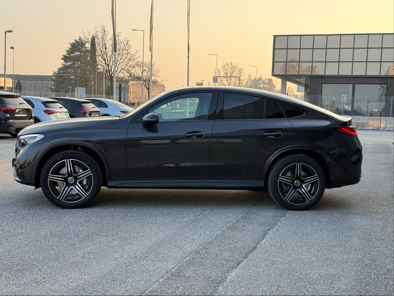 Mercedes GLC Coupé GLC 300 de 4Matic Plug-in hybrid Coupe AMG Line ADVANCED TECH - 4