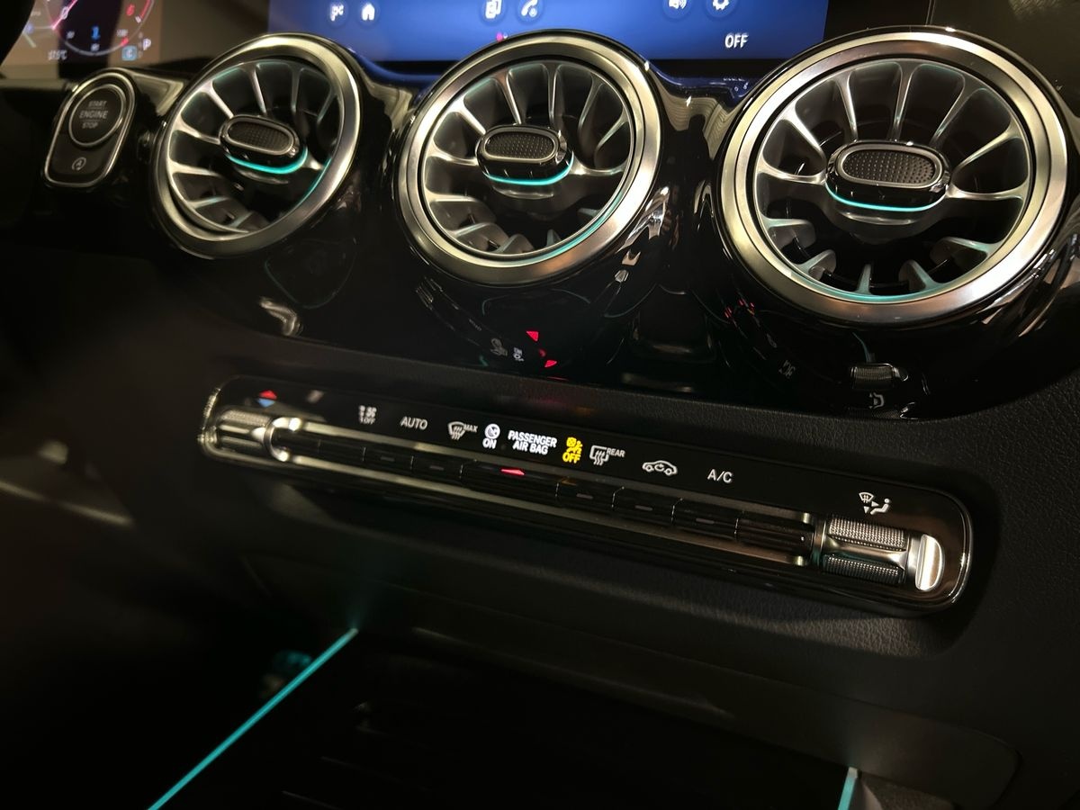 Mercedes GLA GLA 200 D AMG Line Advanced Plus 8G-DCT - 14