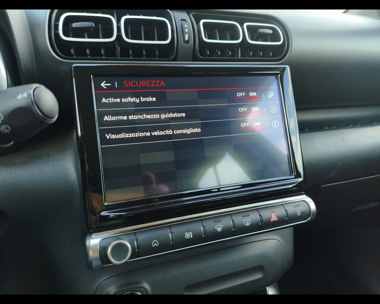 Foto CITROEN C3 Aircross 1.5 bluehdi Shine Pack s&s 110cv