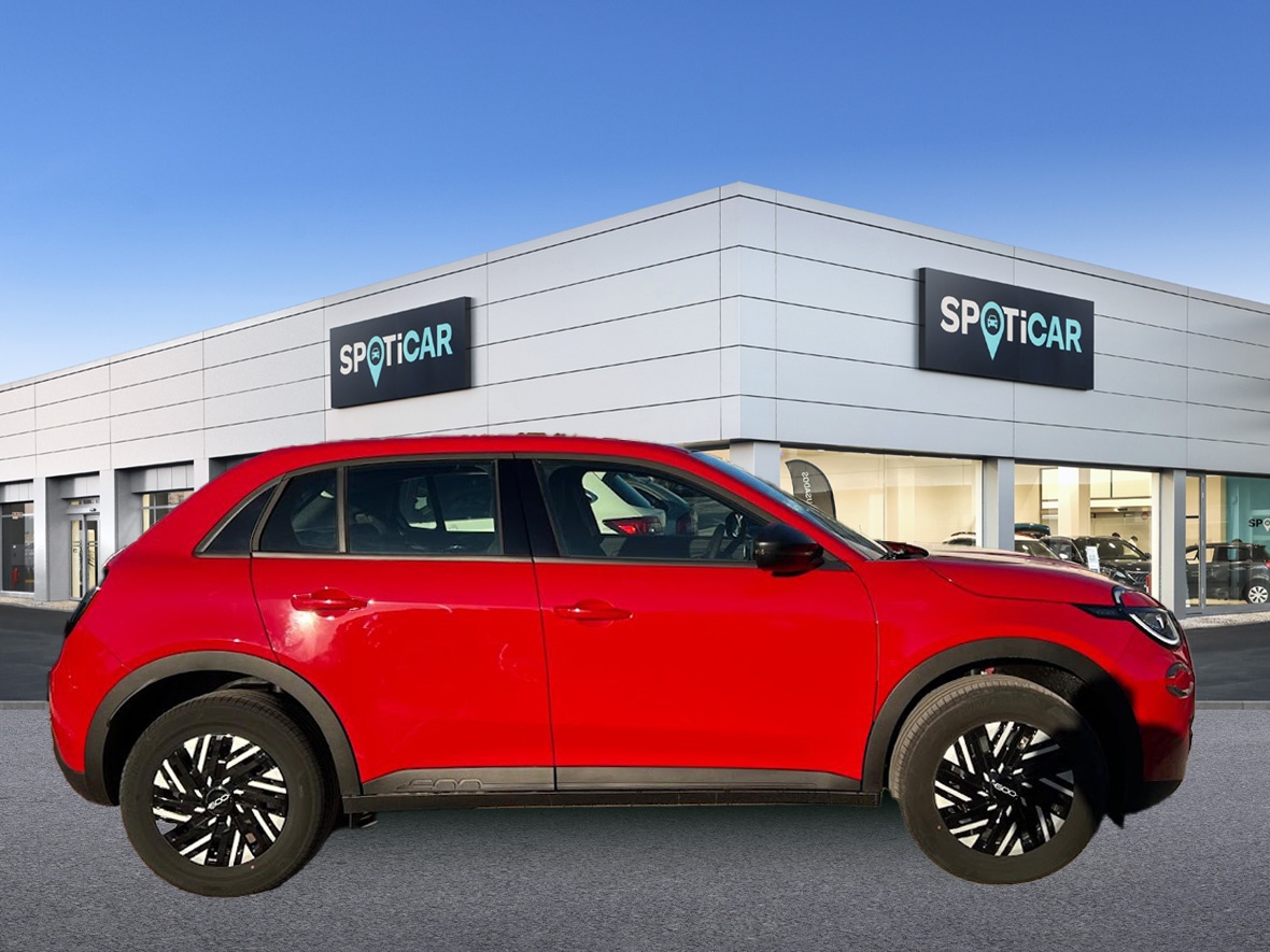 FIAT 600 Hybrid Pop 1.2 Hybrid 145cv Ibrido benzina Aziendale - 2