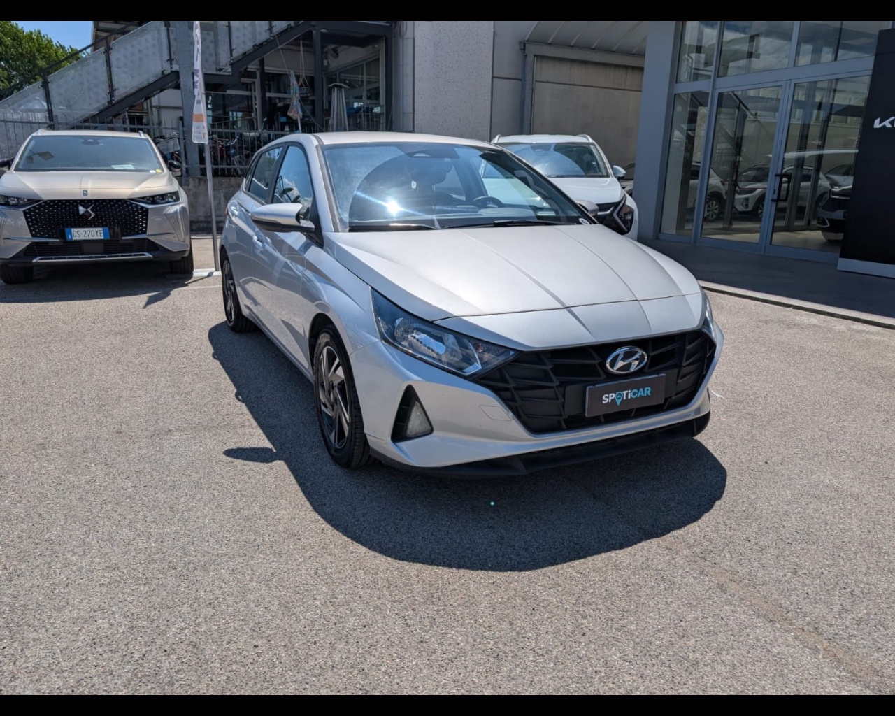 Foto HYUNDAI i20 1.2 Connectline Gpl