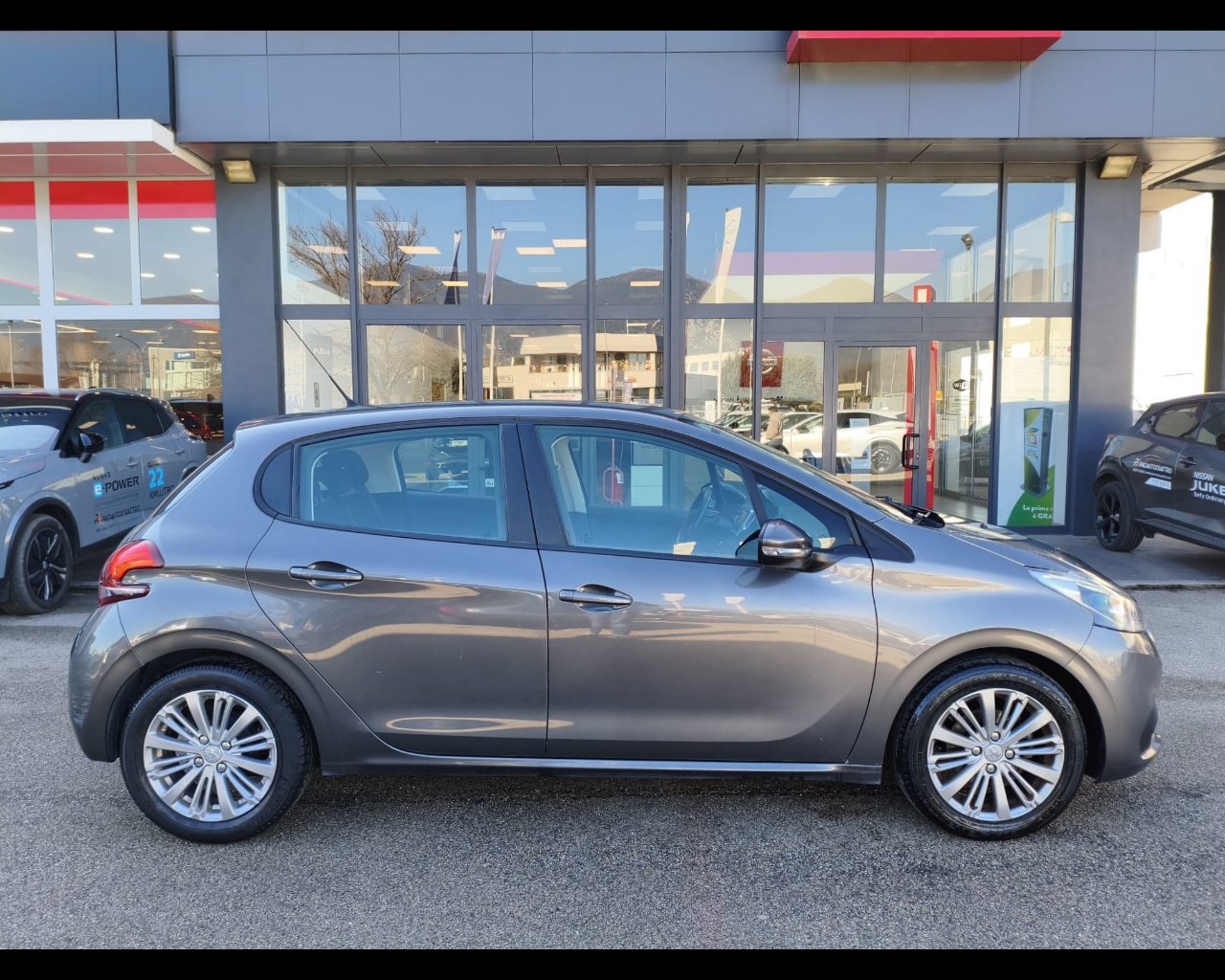 Foto PEUGEOT 208 5p 1.2 puretech Active 82cv