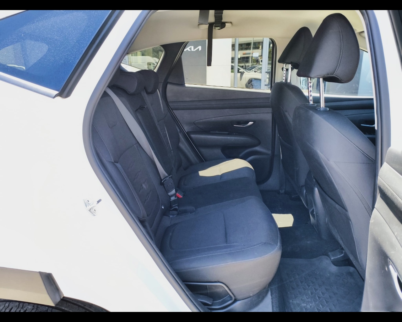 Foto HYUNDAI Tucson 1.6 crdi 48V Business 2wd dct