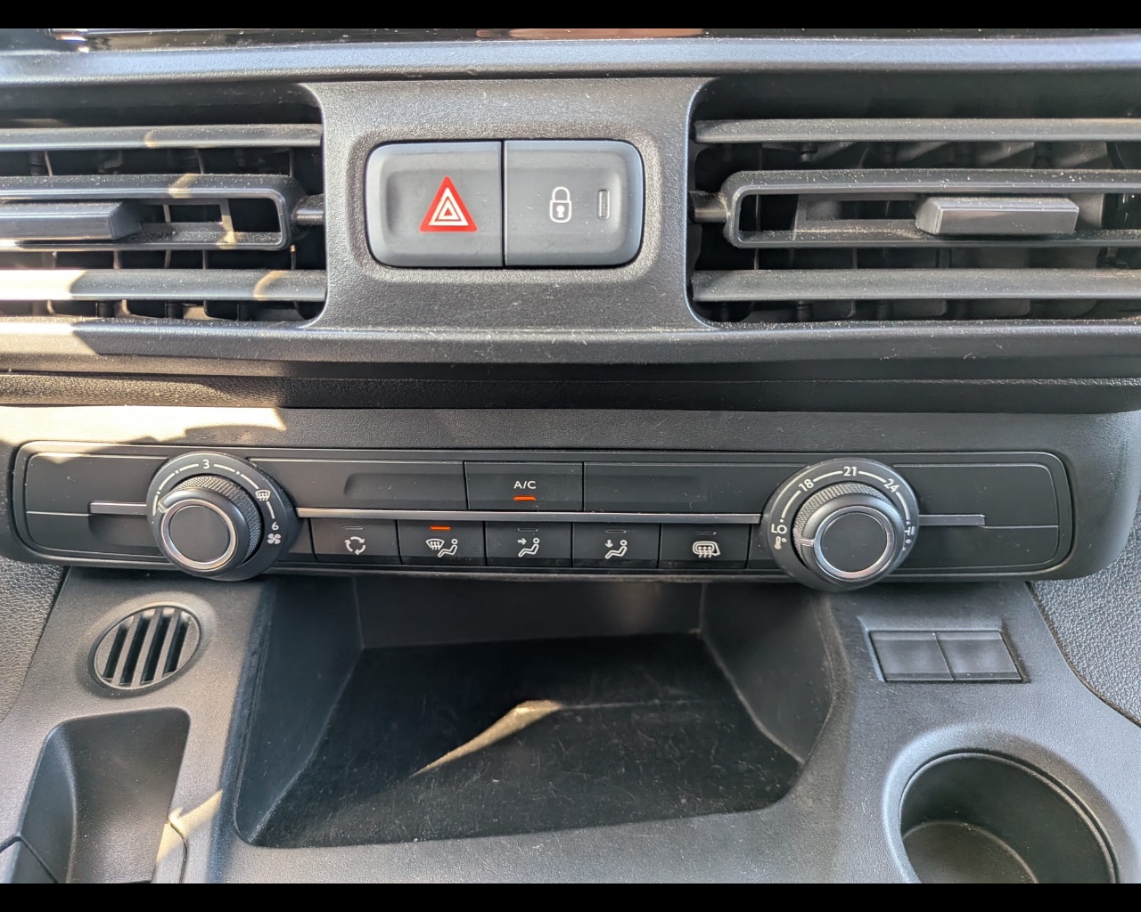 Foto CITROEN Berlingo van M 1.5 bluehdi 100cv Club 3p.ti