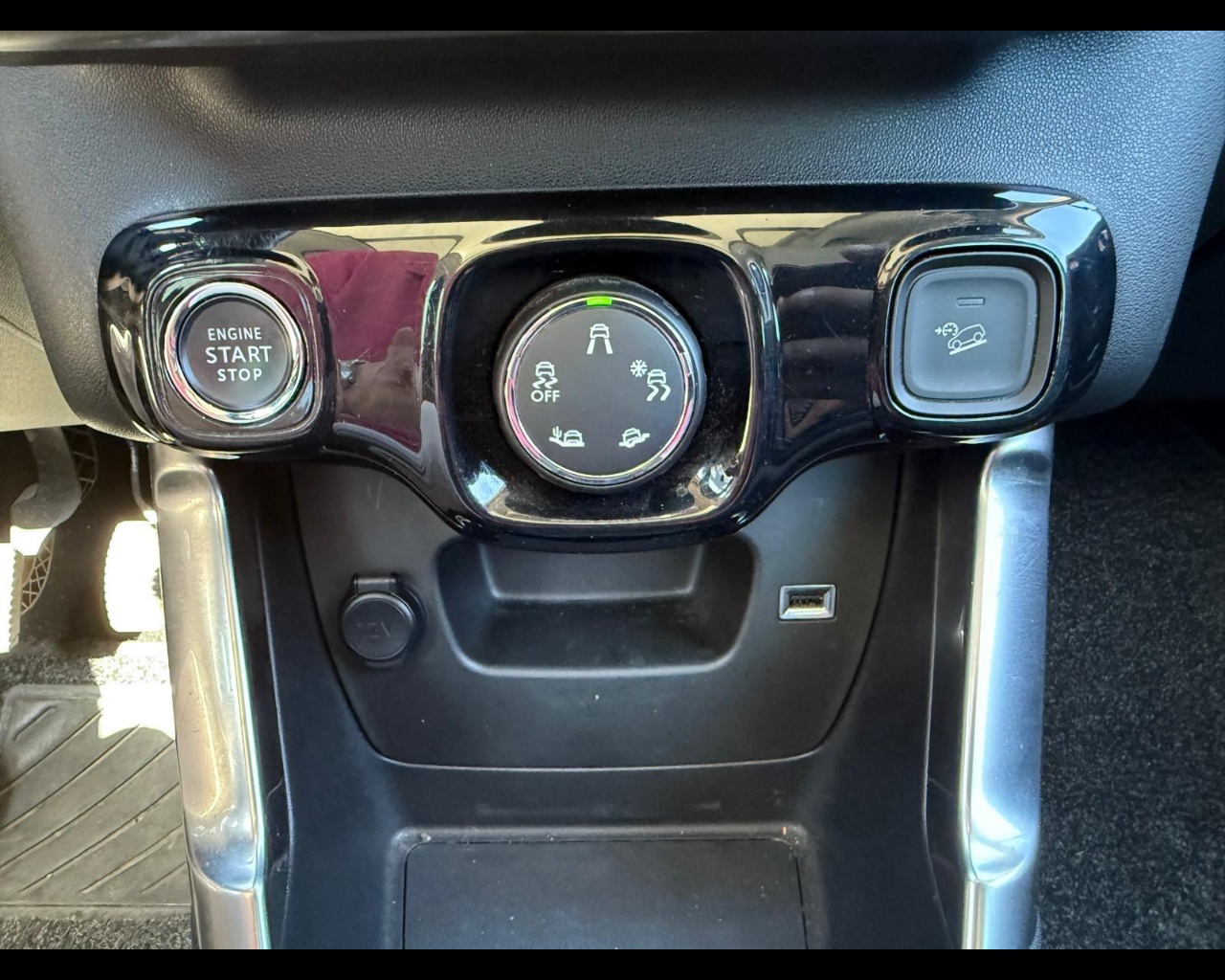 Foto CITROEN C3 Aircross 1.2 puretech Shine Pack s&s 110cv