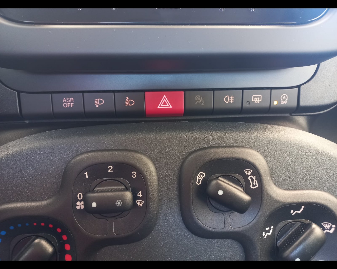 Foto FIAT Panda 1.0 firefly hybrid s&s 70cv 5p.ti