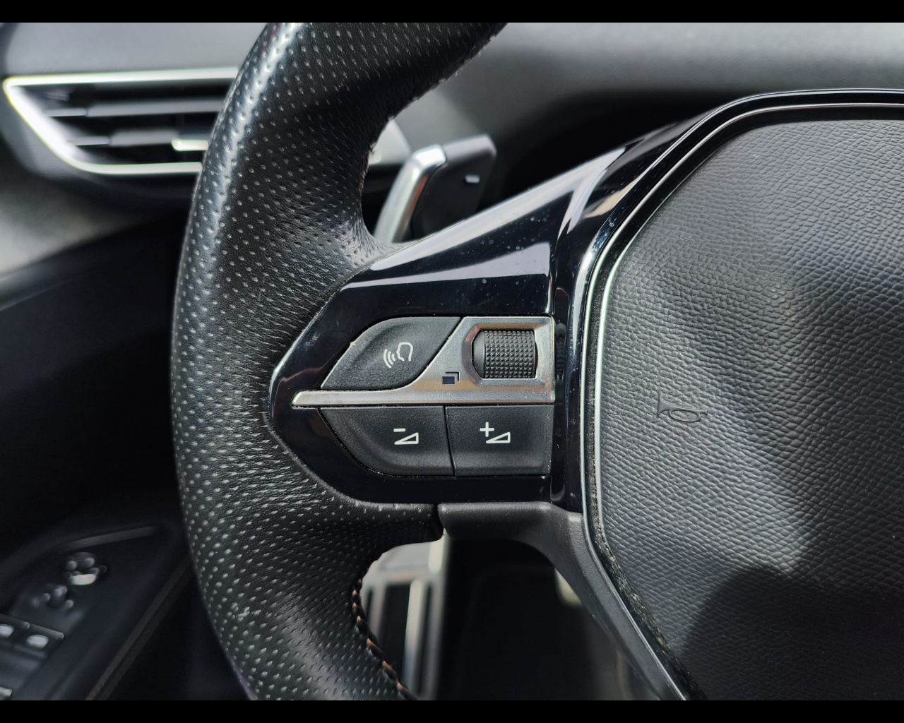 Foto PEUGEOT 3008 1.5 bluehdi GT s&s 130cv eat8 N1