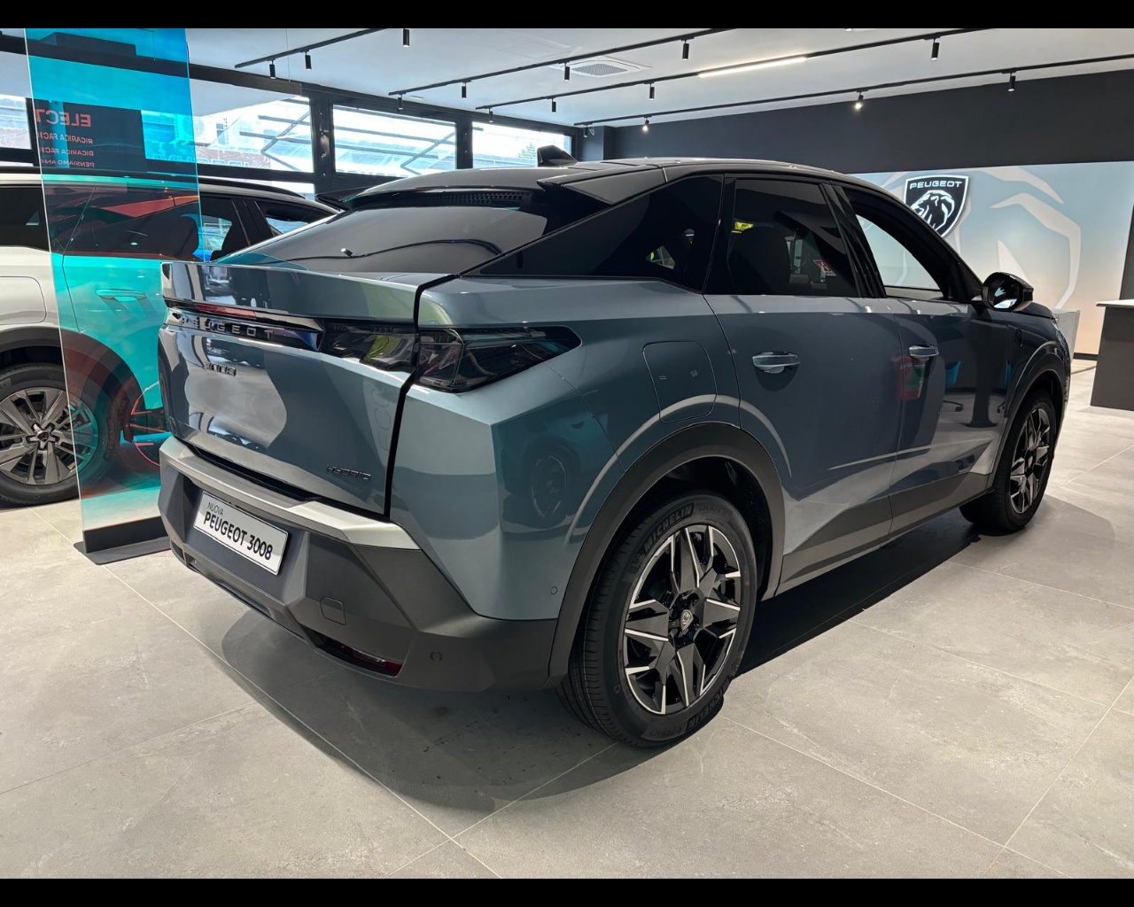 Foto PEUGEOT 3008 1.2 hybrid GT 136cv e-dcs6