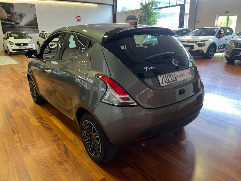 LANCIA – Ypsilon 1.0 FireFly 5 porte S&S Hybrid Gold