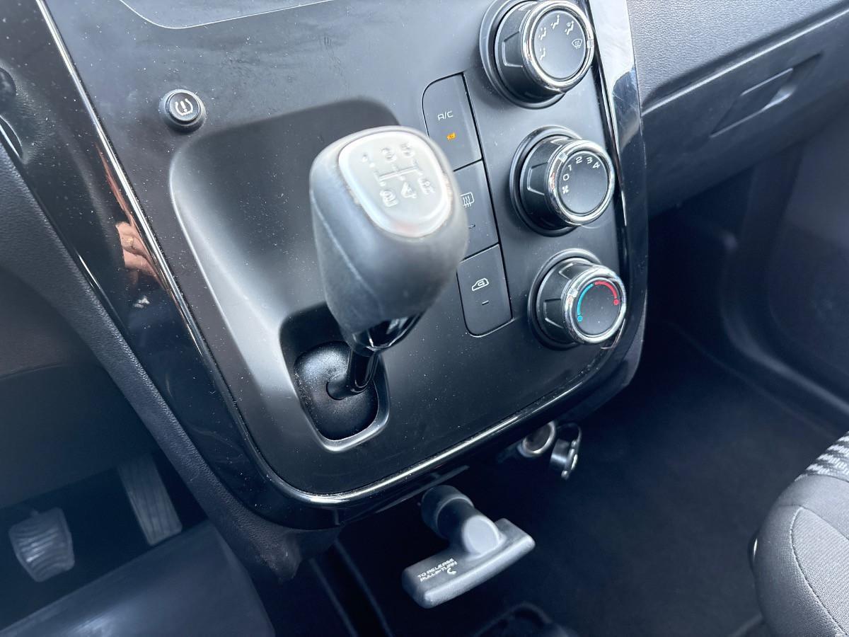 Mahindra KUV100 Usato 2025 KUV100 Mestre
