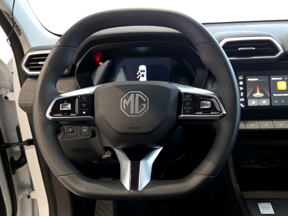 MG ZS 1.5 Comfort Benzina km0 - 11