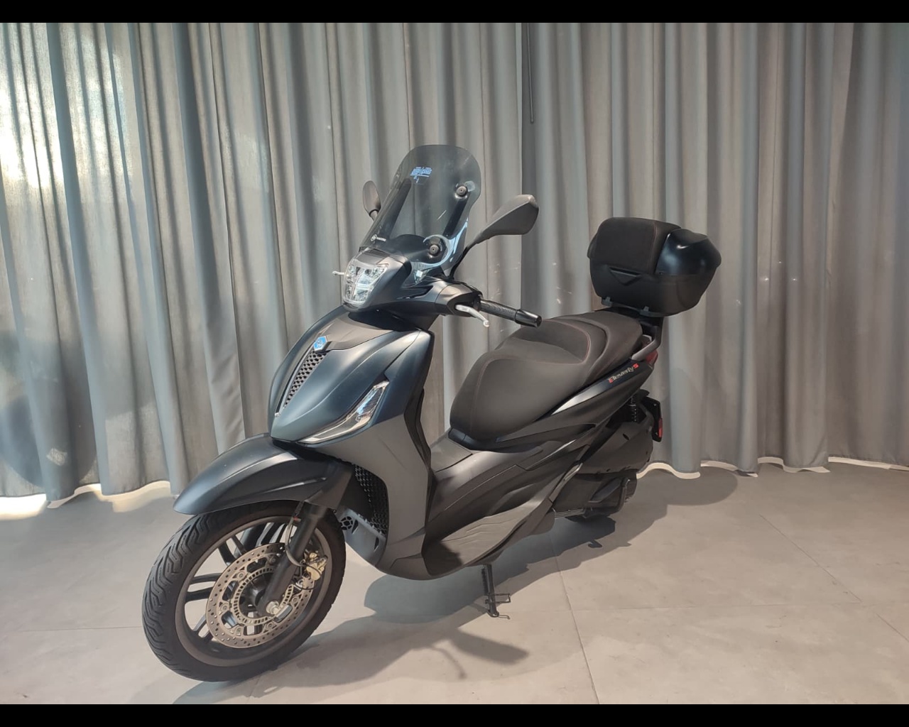 PIAGGIO Beverly 300
