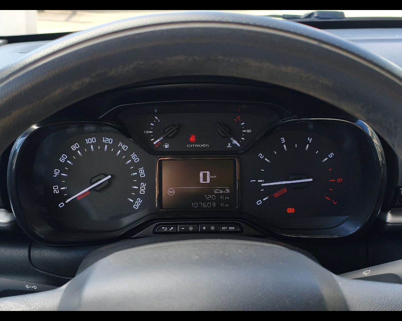 Foto CITROEN C3 1.5 bluehdi Shine s&s 100cv 6m