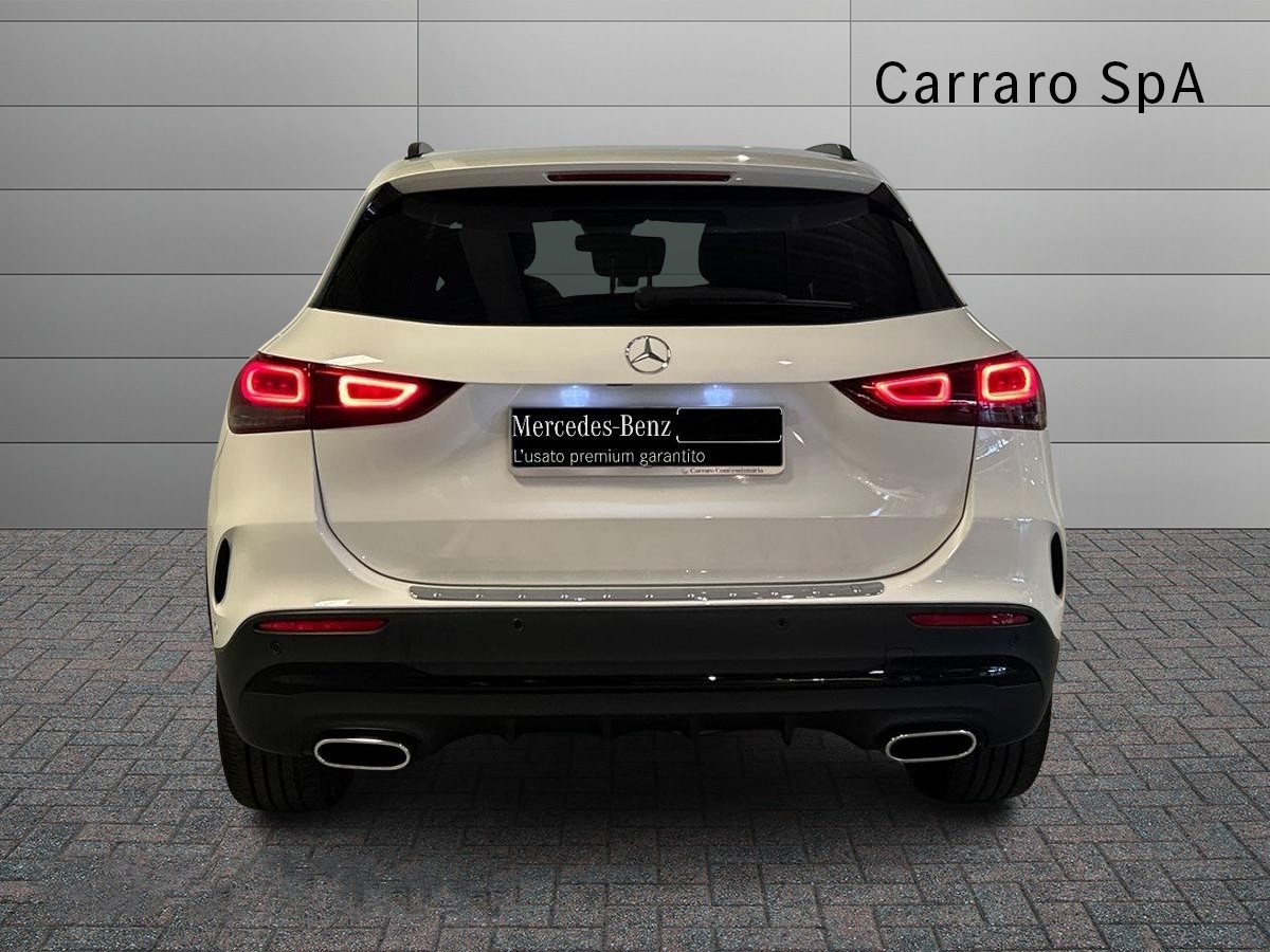 Mercedes GLA GLA 200 D Premium 8G-DCT - 4