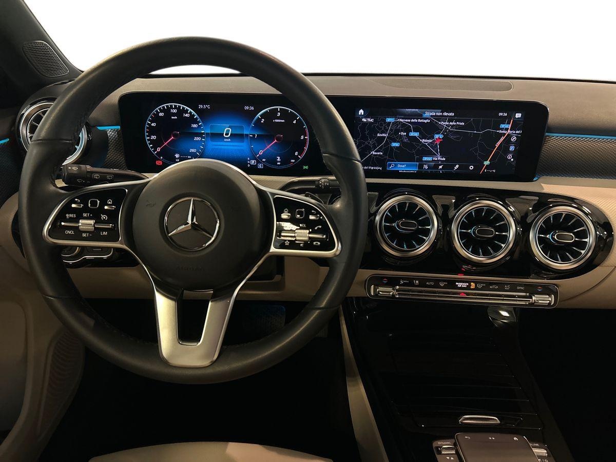 Mercedes Classe A Classe A 180 D Sport Night edition 8G-DCT - 11