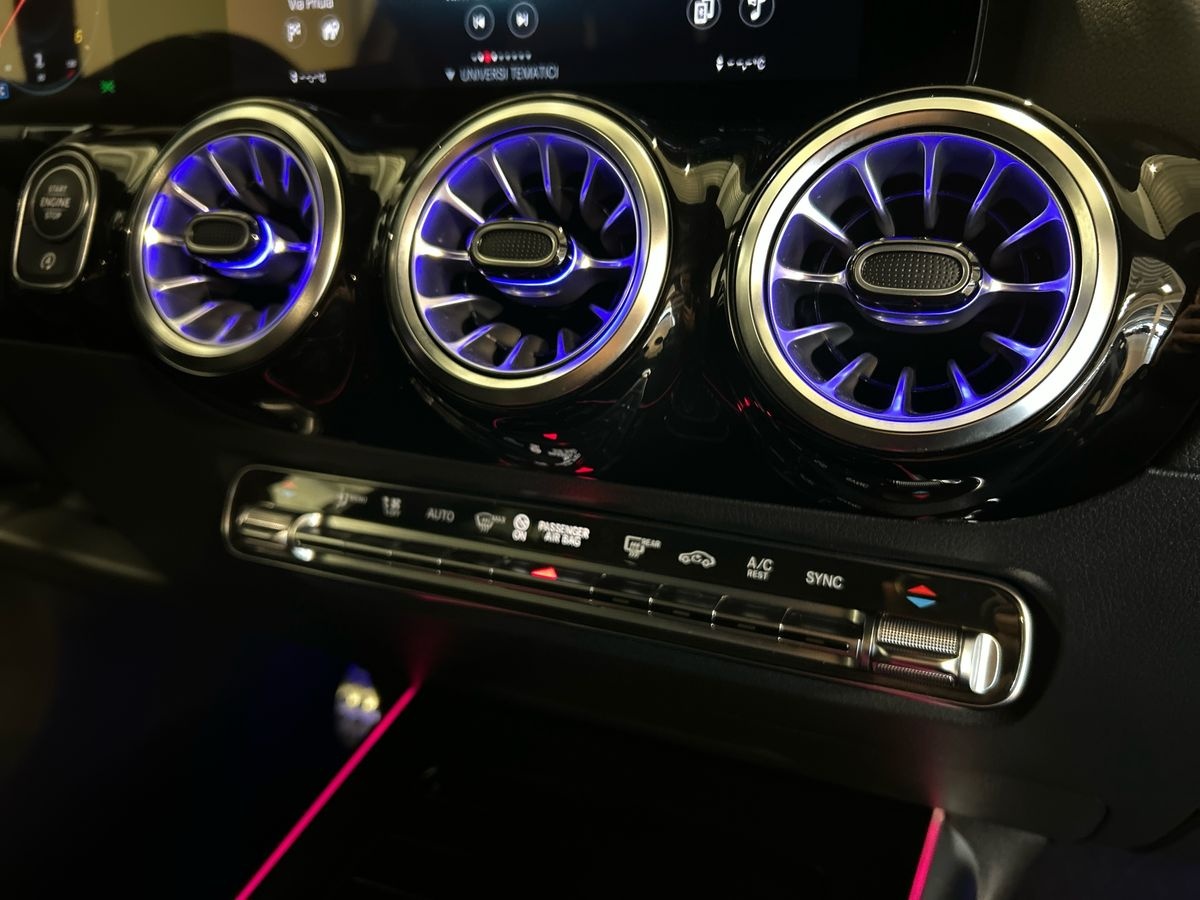 Mercedes GLA GLA 200 D Premium 8G-DCT - 14