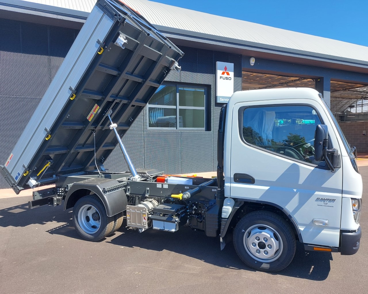 Mitsubishi Fuso Canter 3S13/25 TF1 MY22 Cab Sing Std - 13