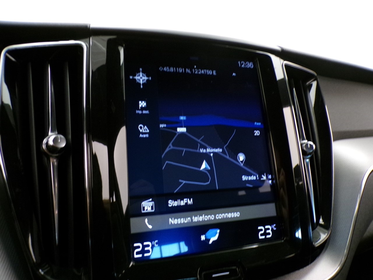 Volvo XC60 XC60 2.0 D4 R-Design AWD Geartronic - 19
