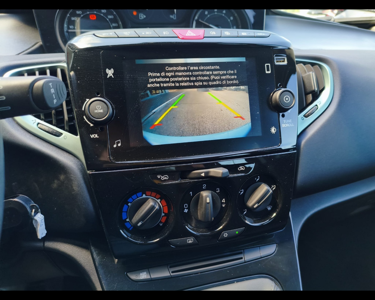 Foto LANCIA Ypsilon 1.0 firefly hybrid Gold Plus s&s 