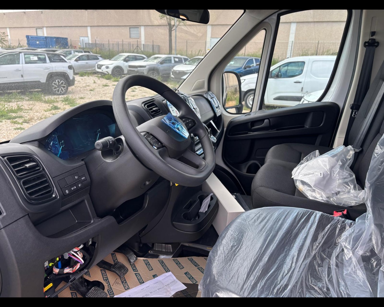 Foto OPEL Movano Autotelaio 35 Heavy L4 Doppia Cabina 2.2 Bl