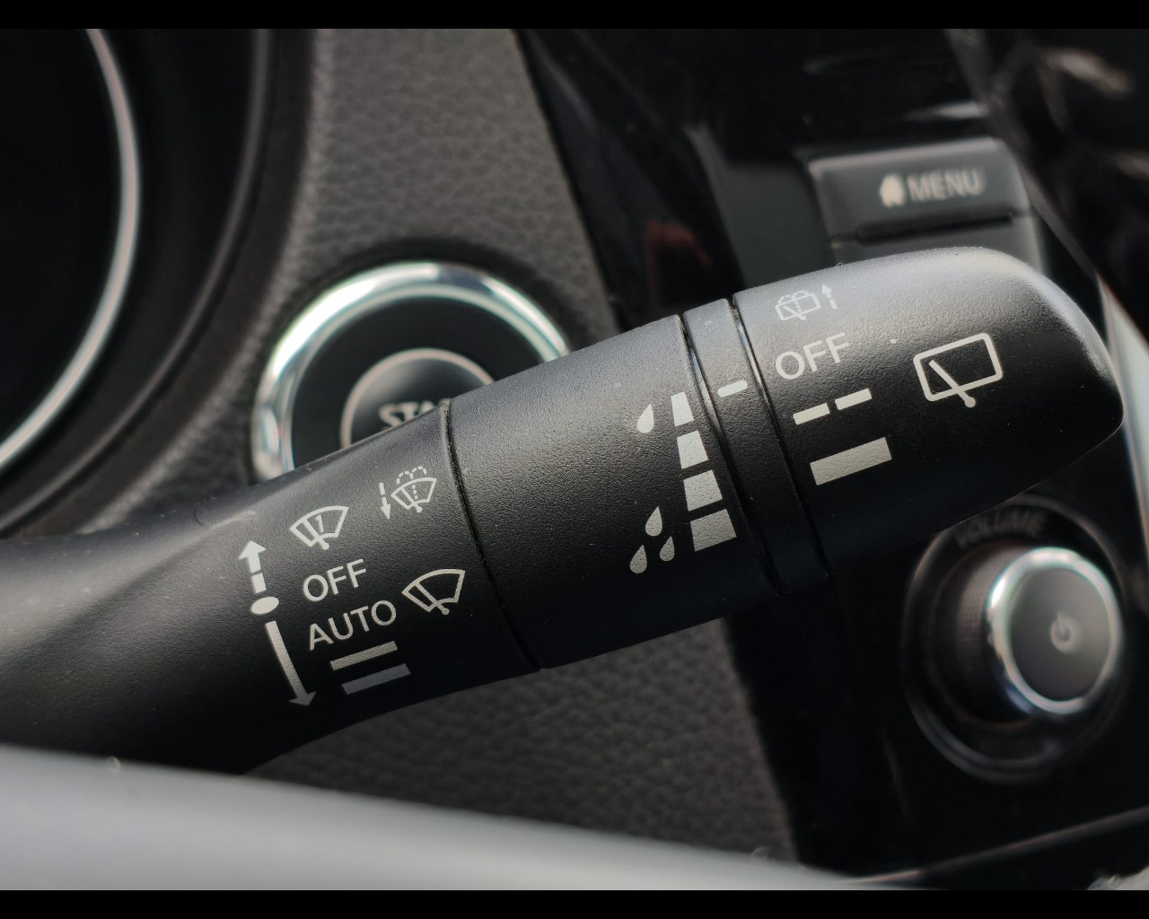 Foto NISSAN Qashqai 1.5 dci N-Connecta 115cv