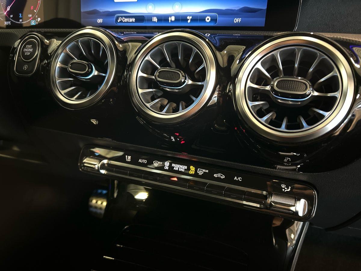 Mercedes Classe A Classe A 180 D Advanced Plus AMG Line 8G-DCT - 14