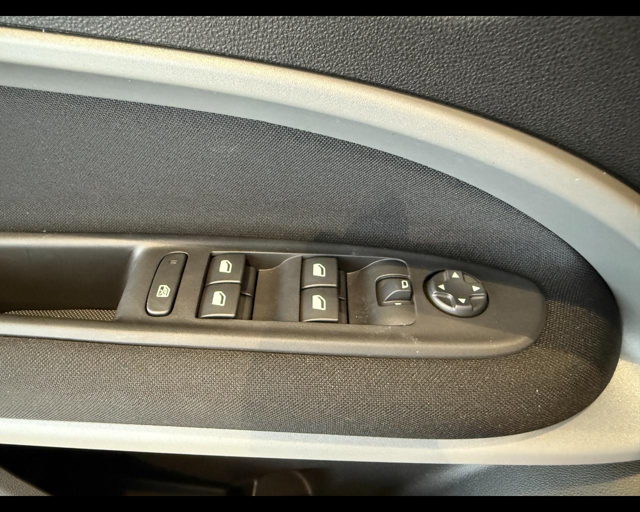 JEEP Avenger E-Hybrid Longitude 1.2 110cv Dct Mhev Ibrida km0 - 17