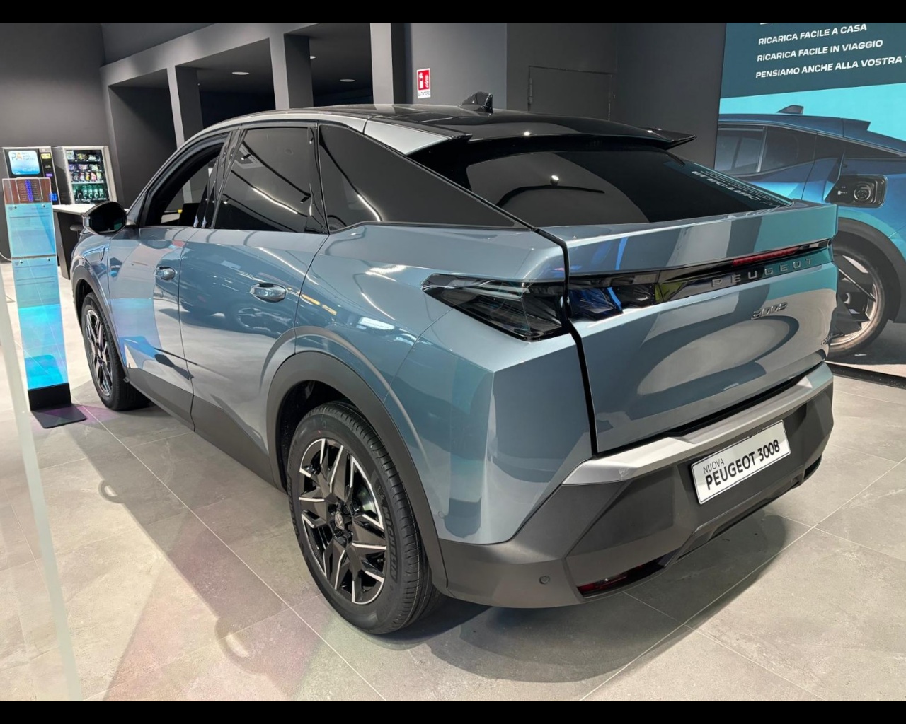 Foto PEUGEOT 3008 1.2 hybrid GT 136cv e-dcs6