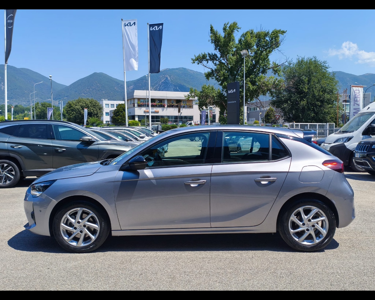 Foto OPEL Corsa 1.2 GS Line s&s 100cv at8