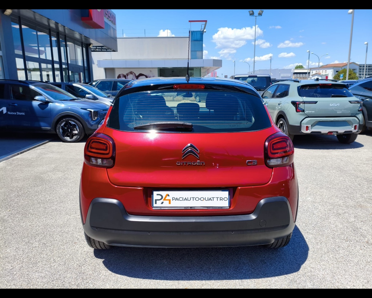 Foto CITROEN C3 1.2 puretech Shine 82cv