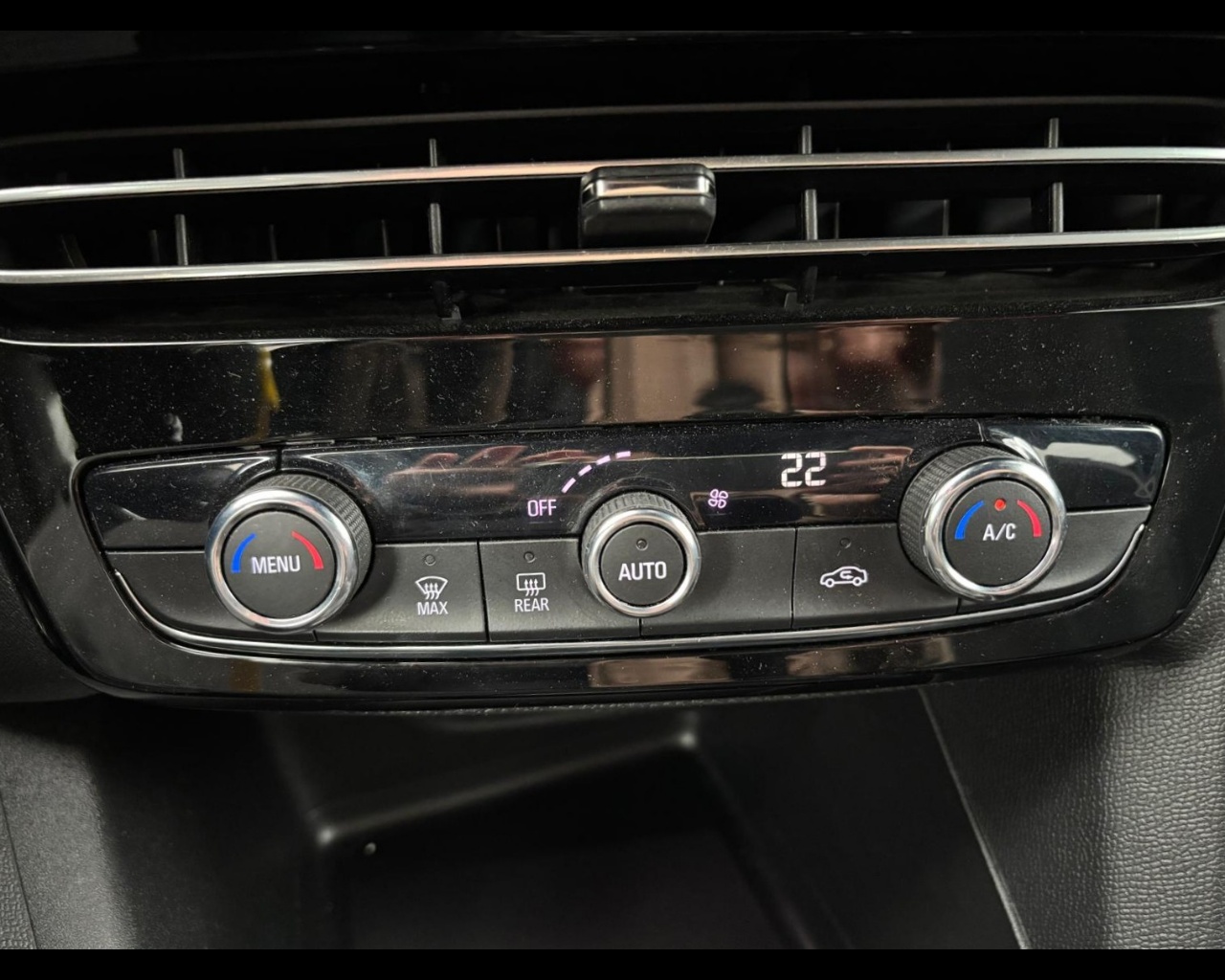 Foto OPEL Mokka 1.2 t GS Line s&s 100cv