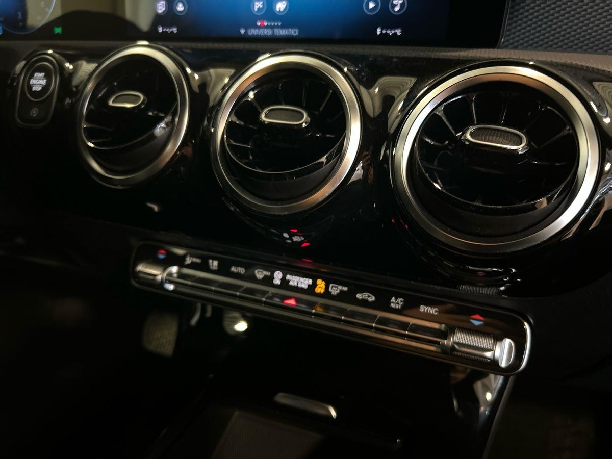 Mercedes Classe A Classe A 180 D Sport Night edition 8G-DCT - 14