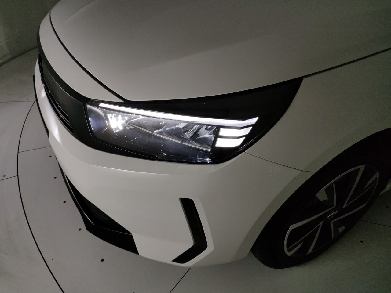 Opel Corsa Nuovo Ibrido benzina Corsa Porto Mantovano