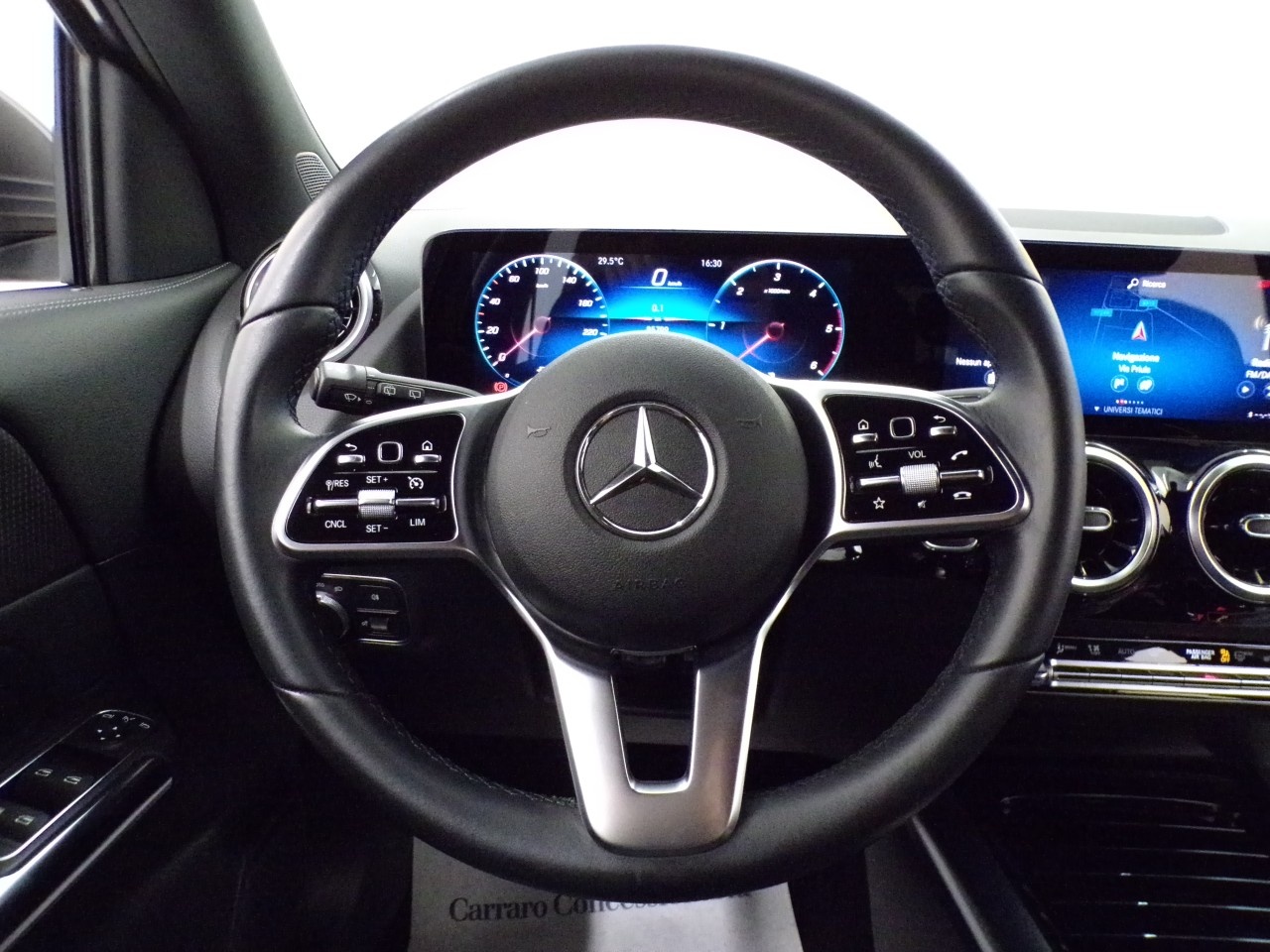 Mercedes GLA GLA 180 D Sport Plus 8G-DCT - 15