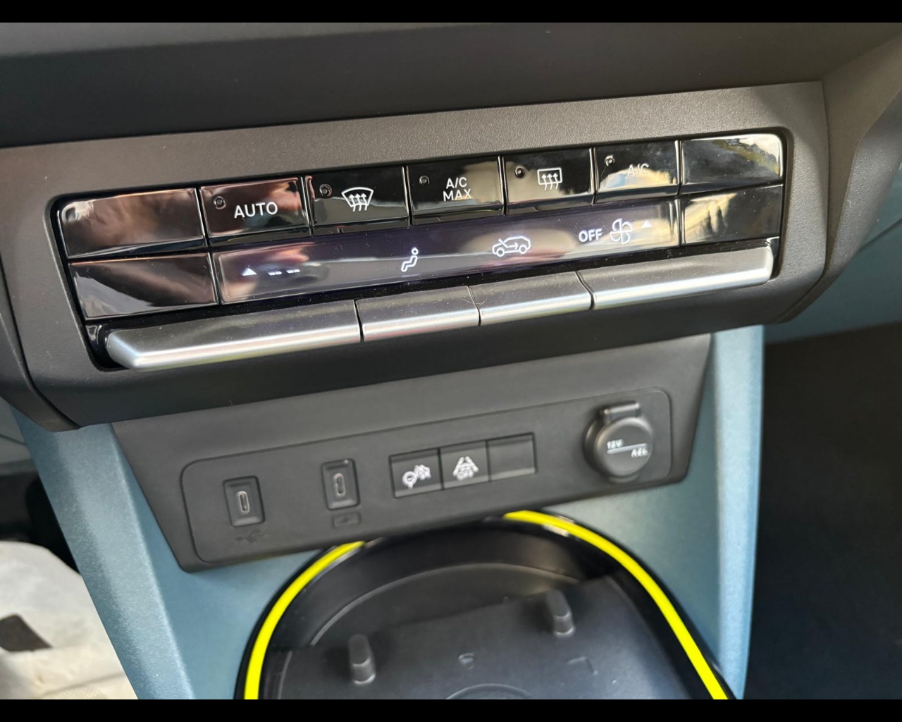 Foto FIAT Grande Panda Hybrid La Prima 1.2 Hybrid 100cv