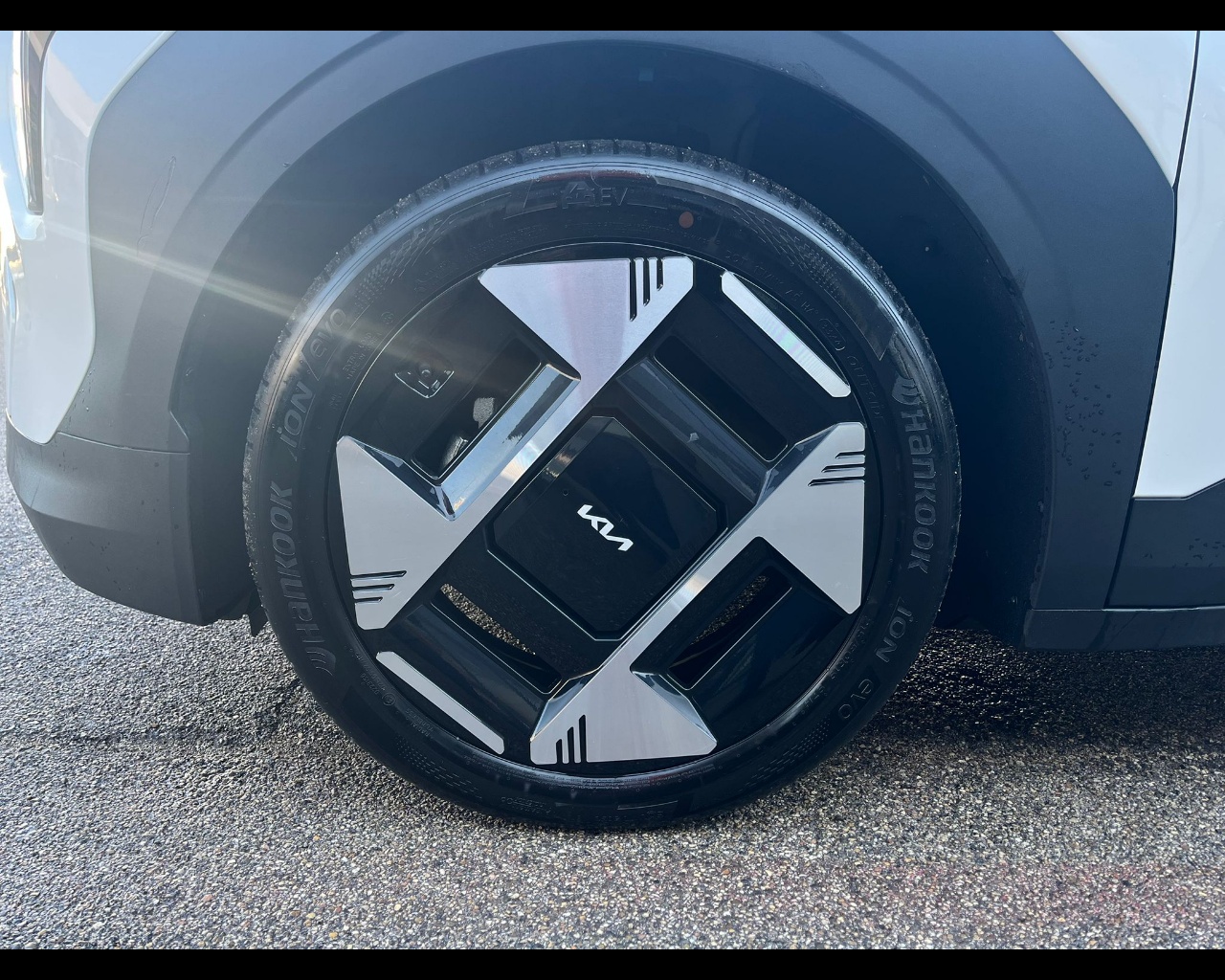 Foto KIA EV3 LR FWD EARTH