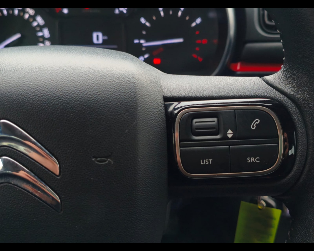 Foto CITROEN C3 1.2 puretech Shine 82cv