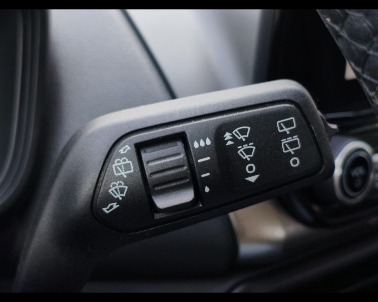 Foto FORD EcoSport 1.5 tdci Plus s&s 100cv 