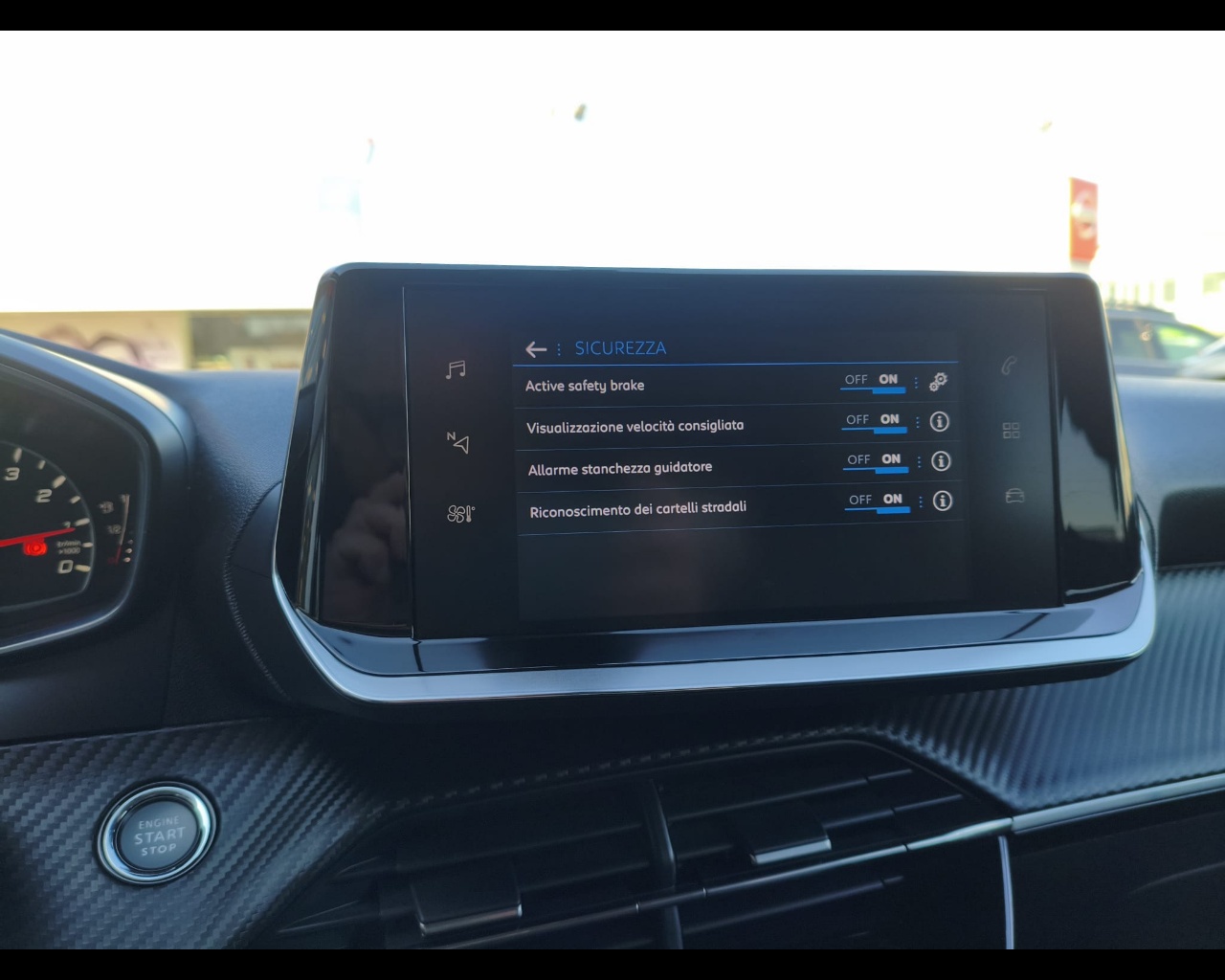 Foto PEUGEOT 2008 1.2 puretech Allure s&s 130cv eat8