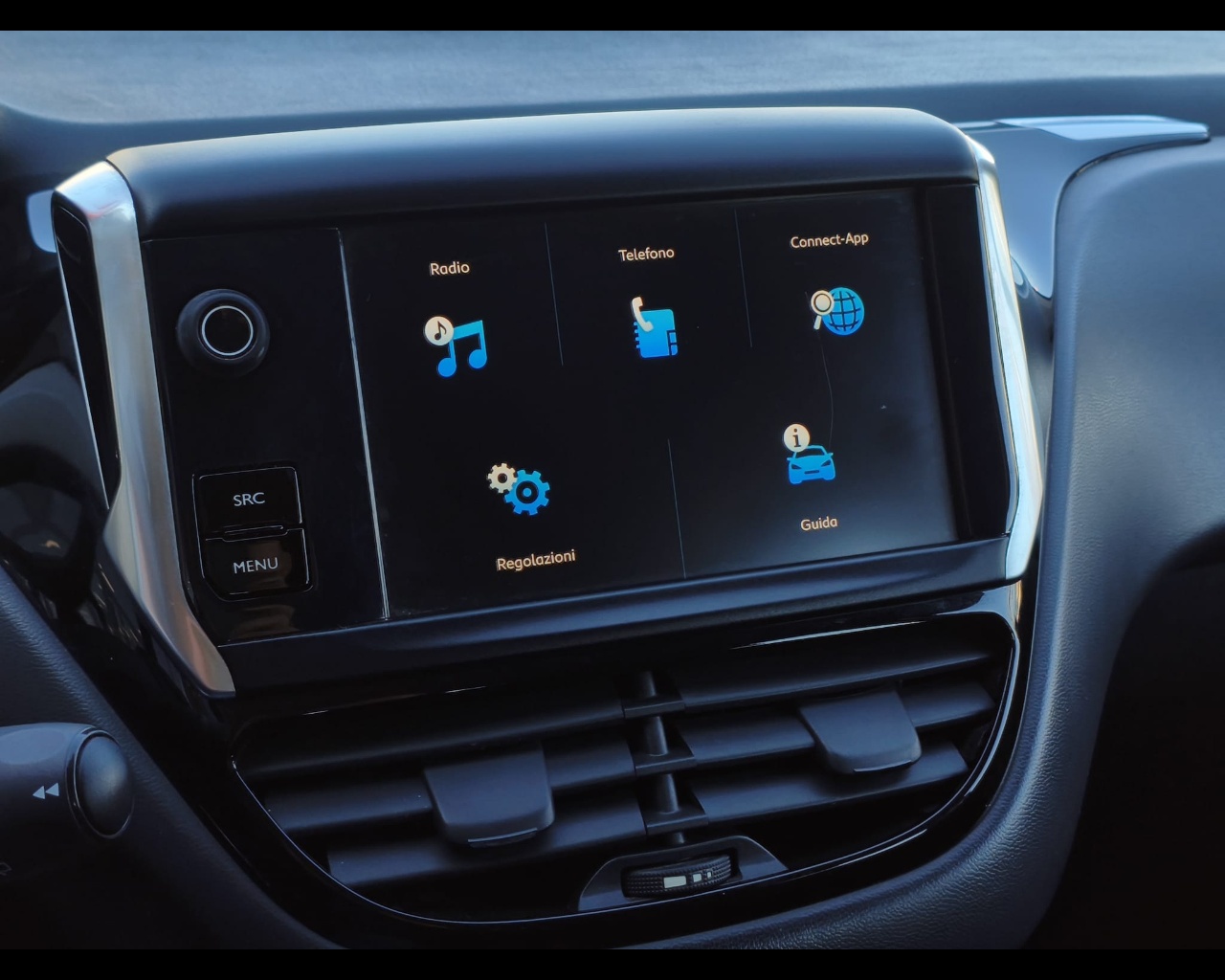 Foto PEUGEOT 208 5p 1.2 puretech Active 82cv