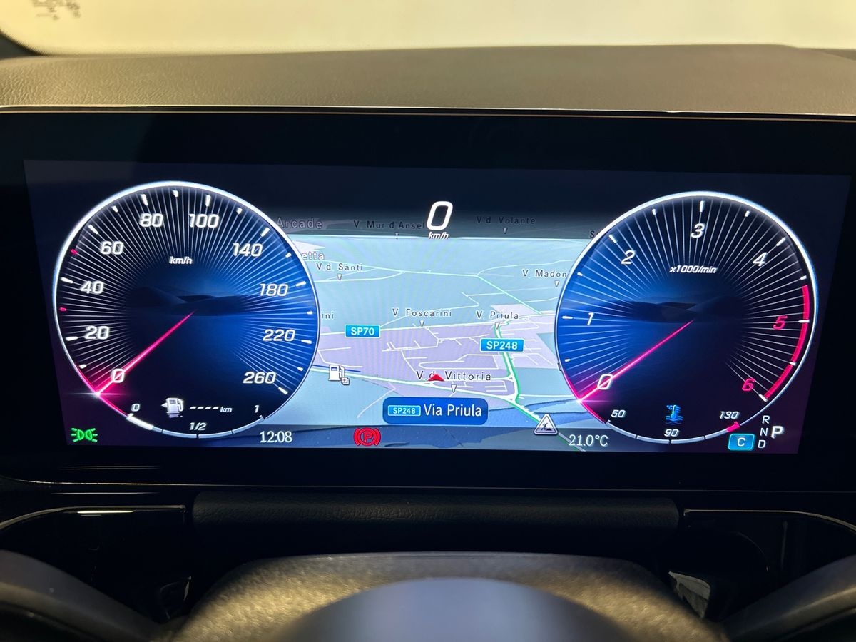 Mercedes  GLA 180 d AMG Line Advanced Plus auto - 13