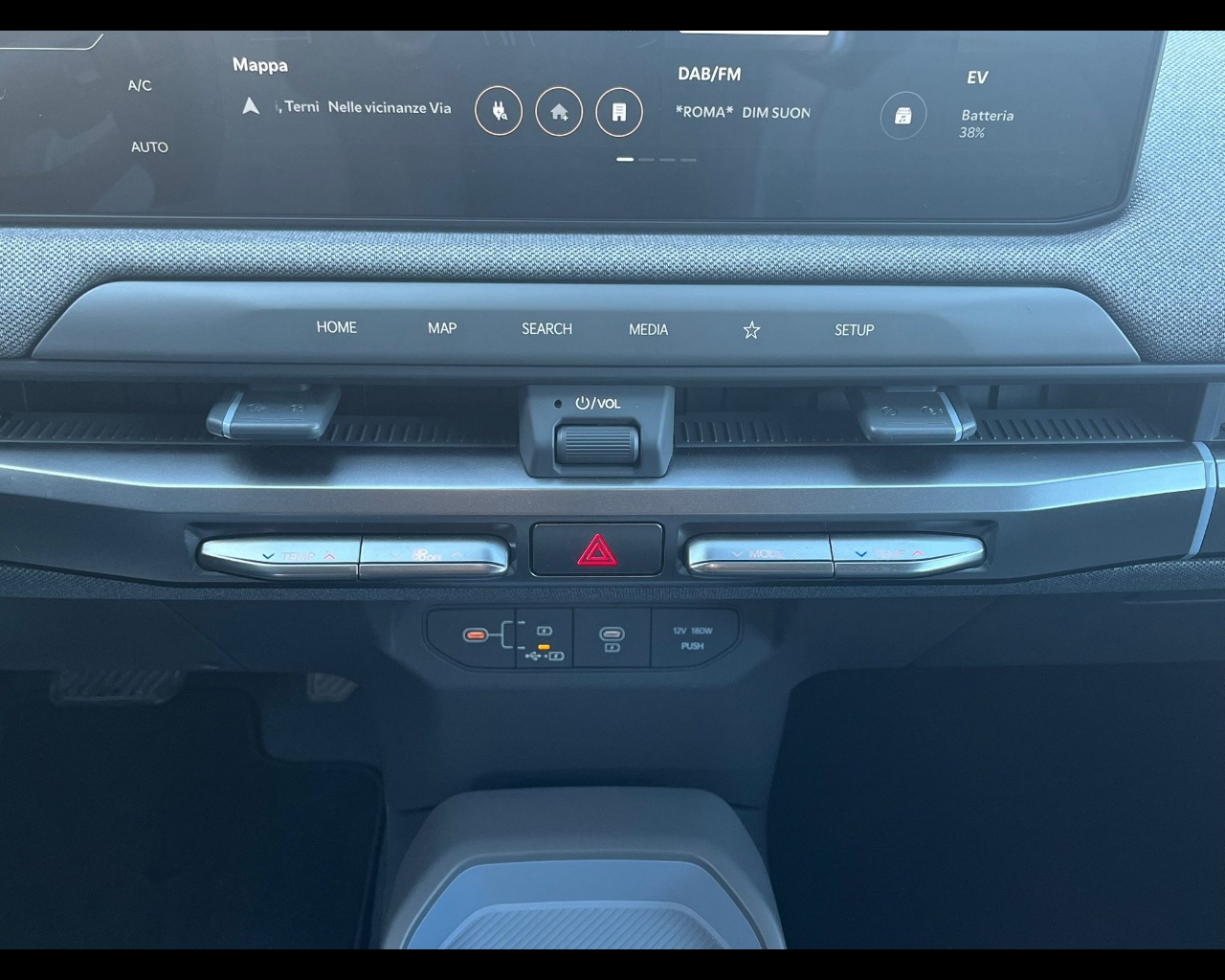 Foto KIA EV3 LR FWD EARTH