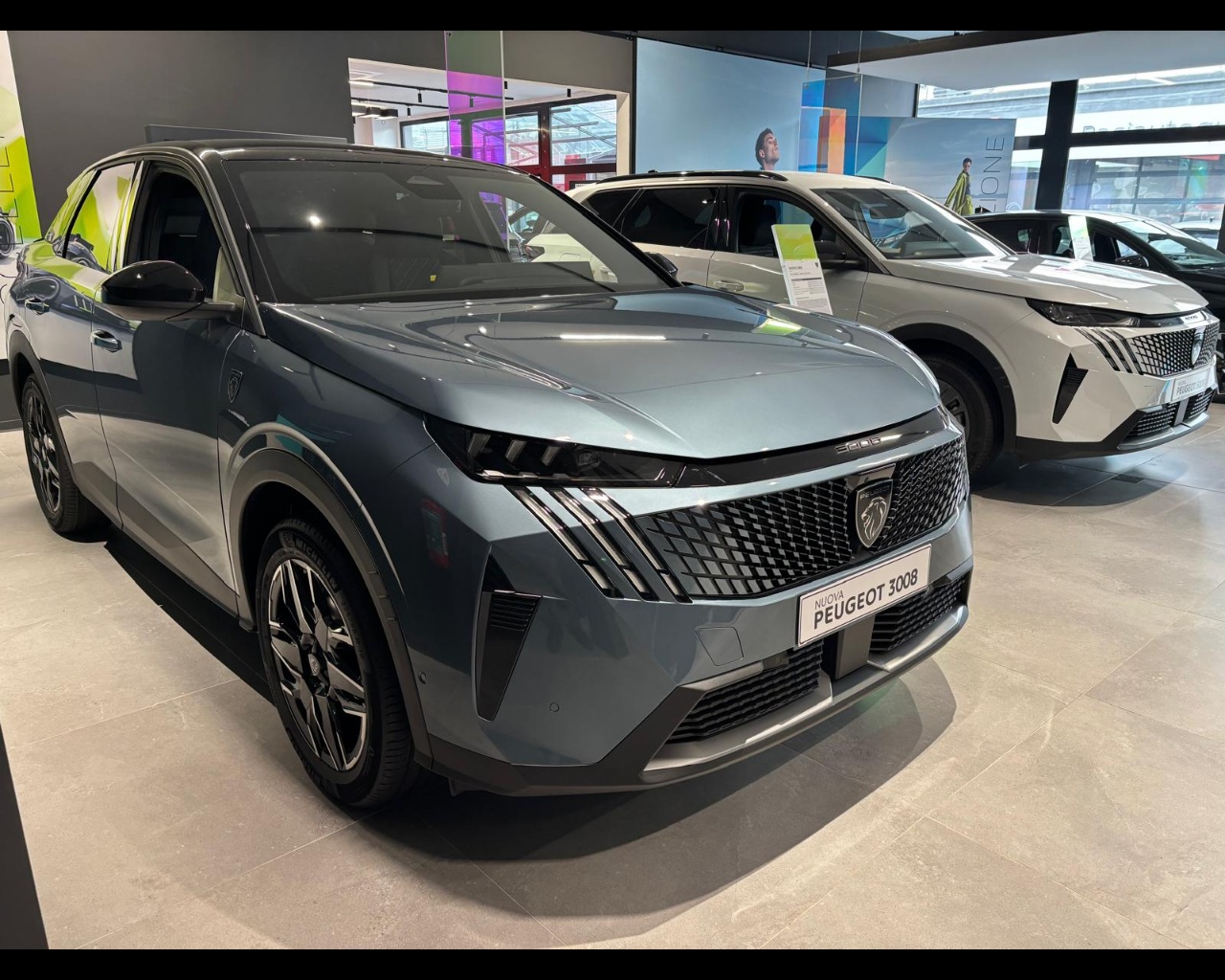 Foto PEUGEOT 3008 1.2 hybrid GT 136cv e-dcs6