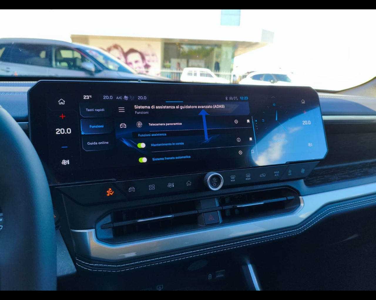Foto JEEP Nuova Compass E-Hybrid Plug-InFirst Edition 1.6l 195cv Plug-In Hybrid Fw