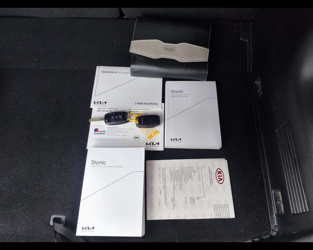 Foto KIA Stonic 1.0 t-gdi mhev Style 100cv mt