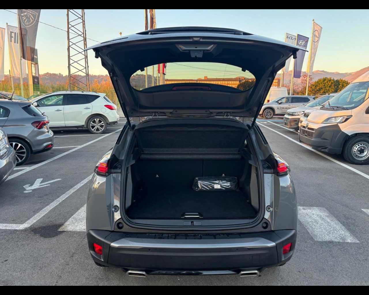 Foto PEUGEOT 2008 1.2 puretech Allure s&s 130cv eat8