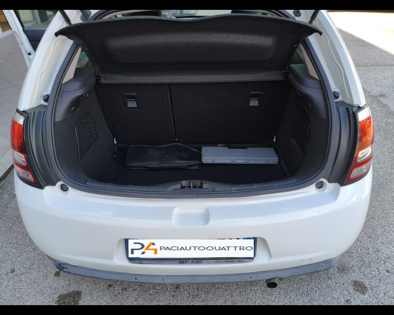 Foto CITROEN C3 1.2 puretech Exclusive 82cv E6